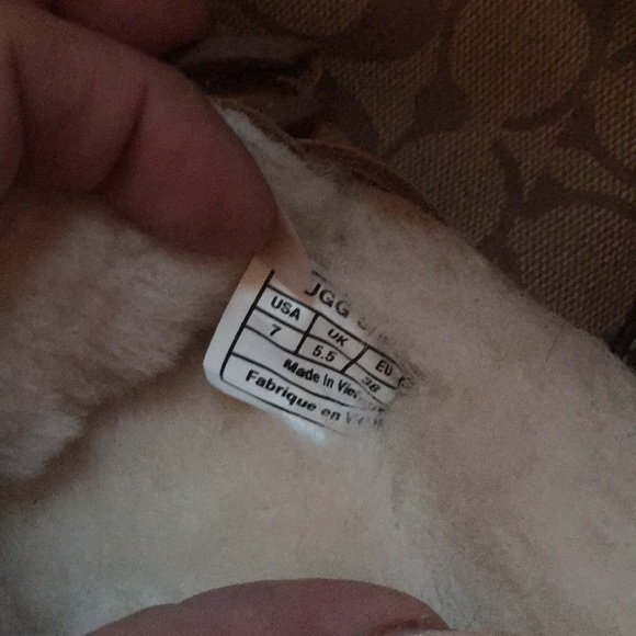 UGG slippers - Picture 4 of 6